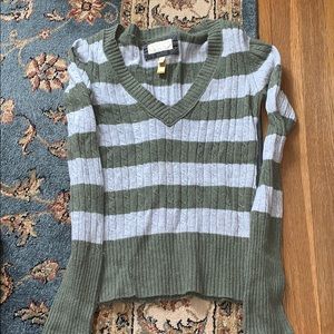 american eagle knit v neck sweater